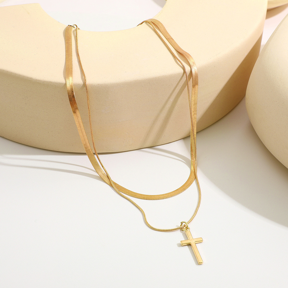 Simple Style Classic Style Cross Alloy Plating Gold Plated Women's Layered Necklaces display picture 6