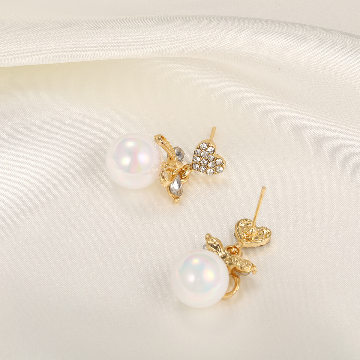 1 Pair Ig Style Sweet Heart Shape Bow Knot Pearl Inlay Alloy Rhinestones Drop Earrings display picture 3