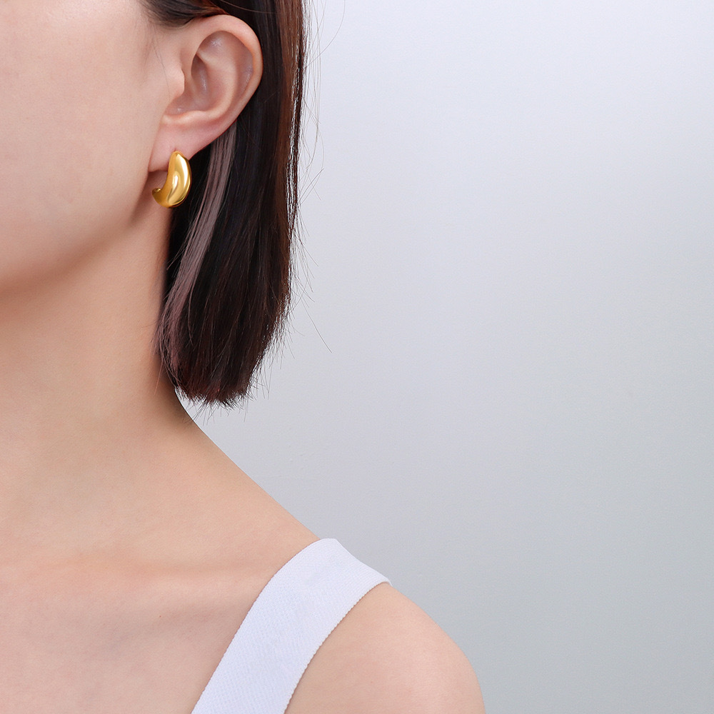 1 Pair Simple Style Classic Style Solid Color Plating 304 Stainless Steel 18K Gold Plated Ear Studs display picture 5