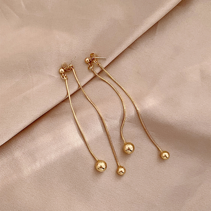 1 Pair Retro Simple Style Solid Color Plating Alloy Gold Plated Drop Earrings display picture 3