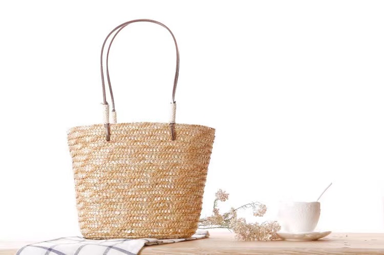 Women's Straw Flower Vacation Beach Weave Flowers Sewing Thread Bucket String Handbag Straw Bag display picture 4