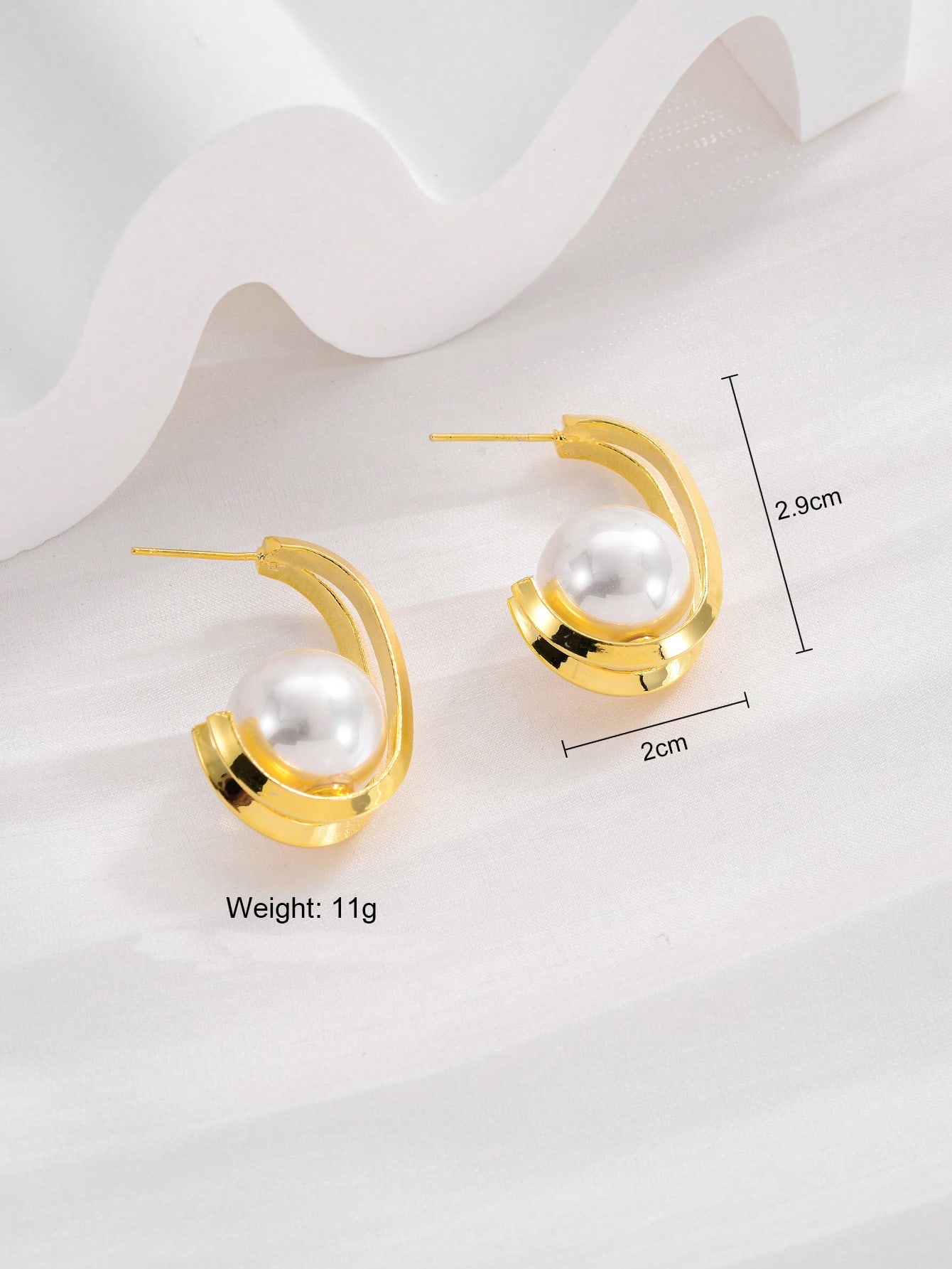 1 Paire Élégant Style Simple Forme C Géométrique Placage Incruster Alliage Perles Artificielles Boucles D'oreilles display picture 3