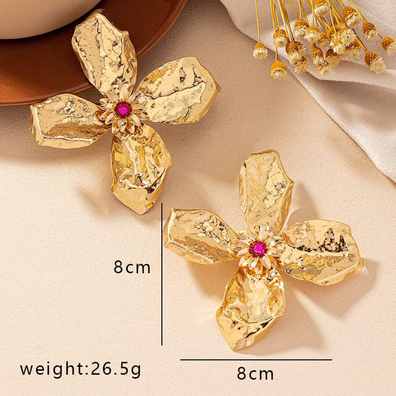 1 Pair Retro Exaggerated Flower Plating Alloy Gold Plated Ear Studs display picture 6