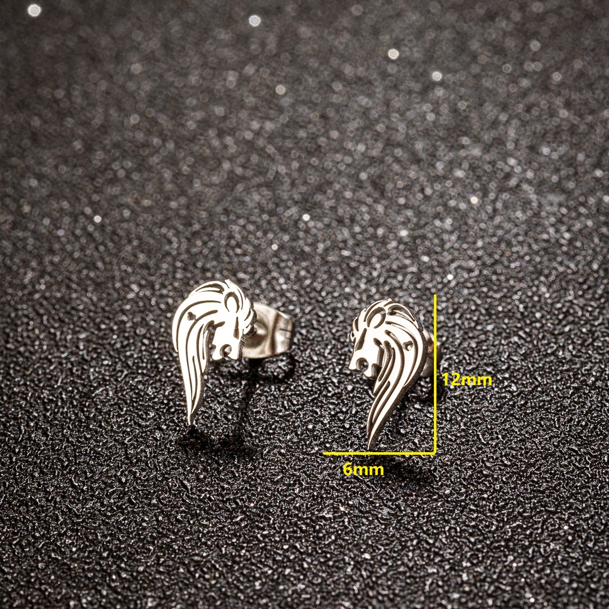 1 Pair Simple Style Lion Polishing Plating Stainless Steel 18k Gold Plated Ear Studs display picture 2