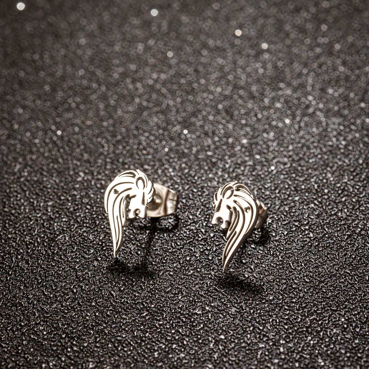 1 Pair Simple Style Lion Polishing Plating Stainless Steel 18k Gold Plated Ear Studs display picture 7