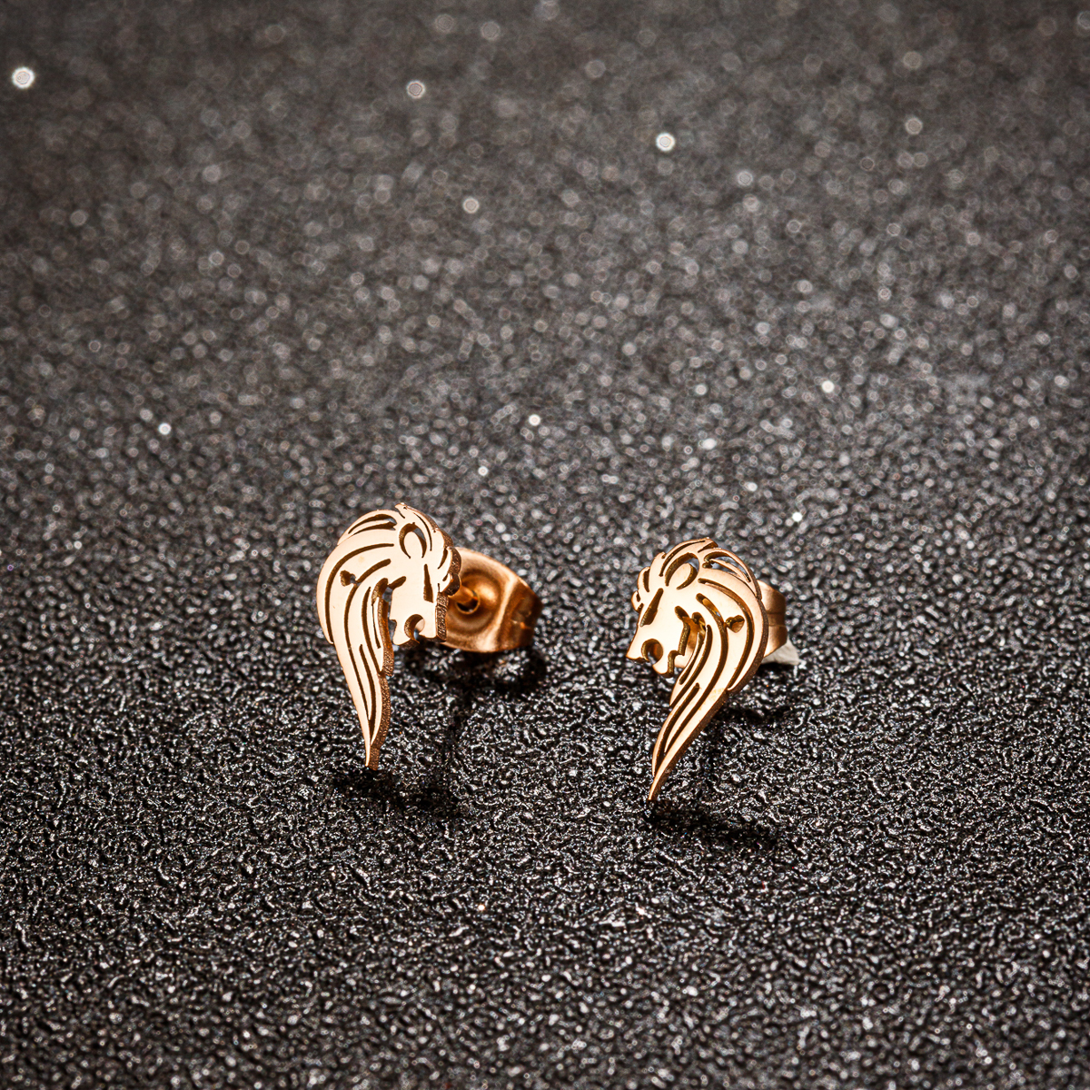 1 Pair Simple Style Lion Polishing Plating Stainless Steel 18k Gold Plated Ear Studs display picture 9