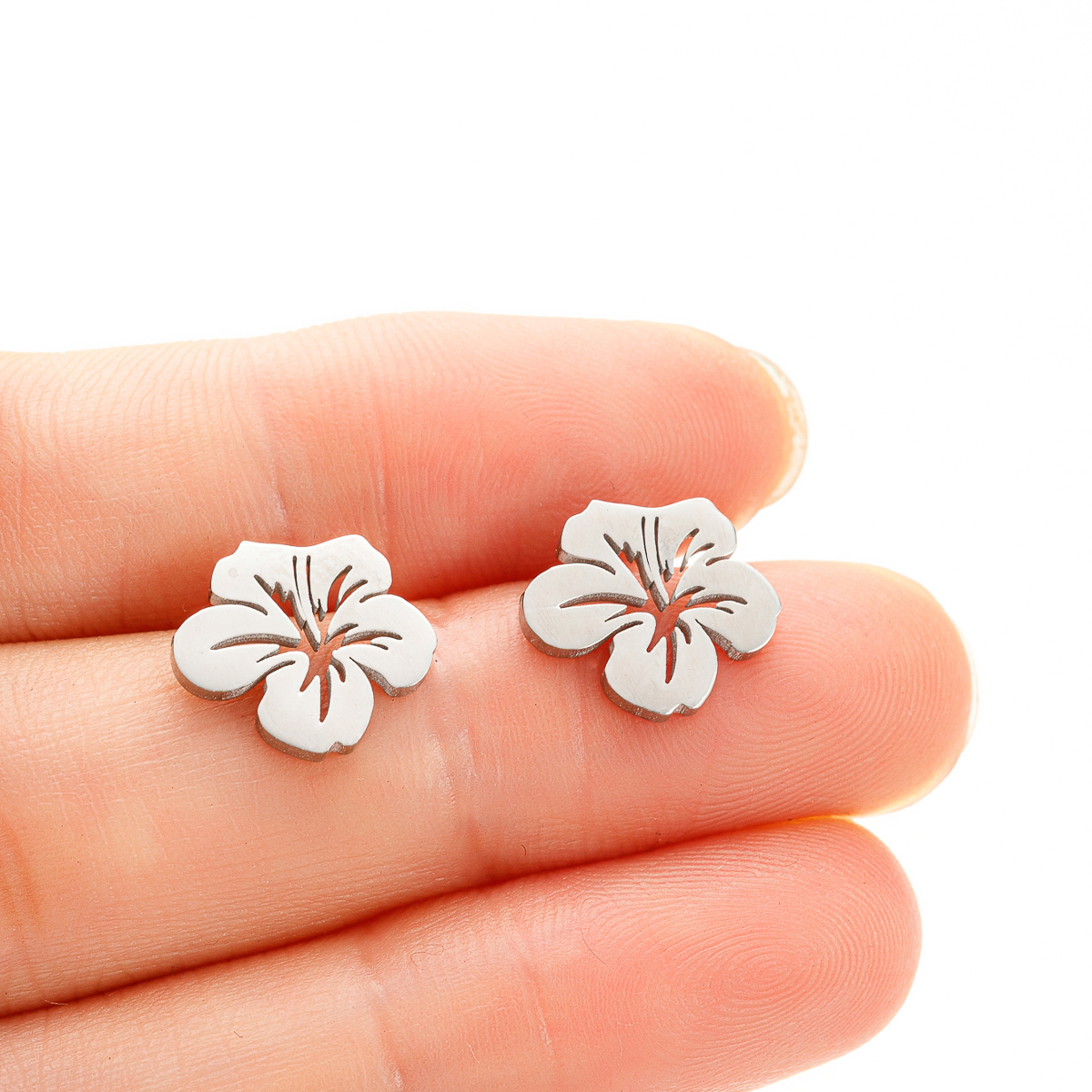 1 Pair Simple Style Flower Plating Stainless Steel 18k Gold Plated Ear Studs display picture 4