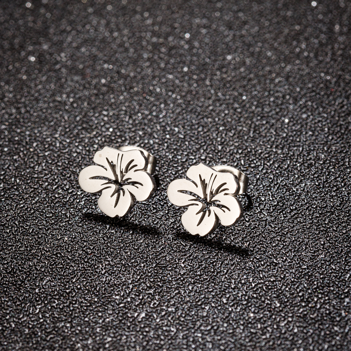 1 Pair Simple Style Flower Plating Stainless Steel 18k Gold Plated Ear Studs display picture 9
