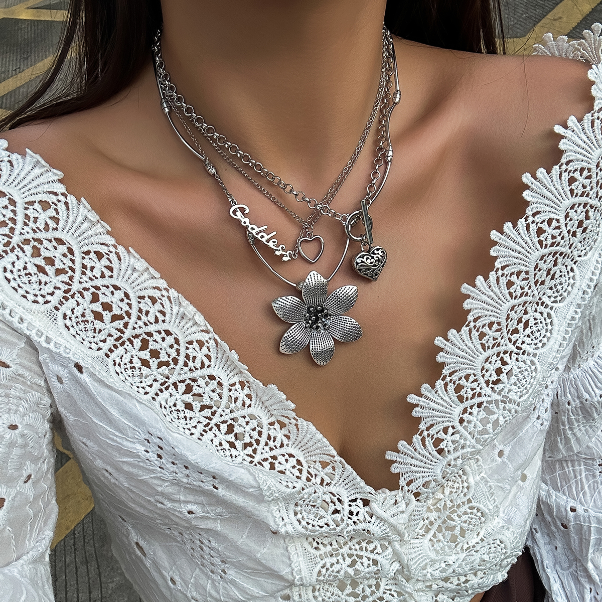 Wholesale Jewelry Gothic Vintage Style Punk Letter Heart Shape Flower Alloy Iron Copper Layered Necklace display picture 6