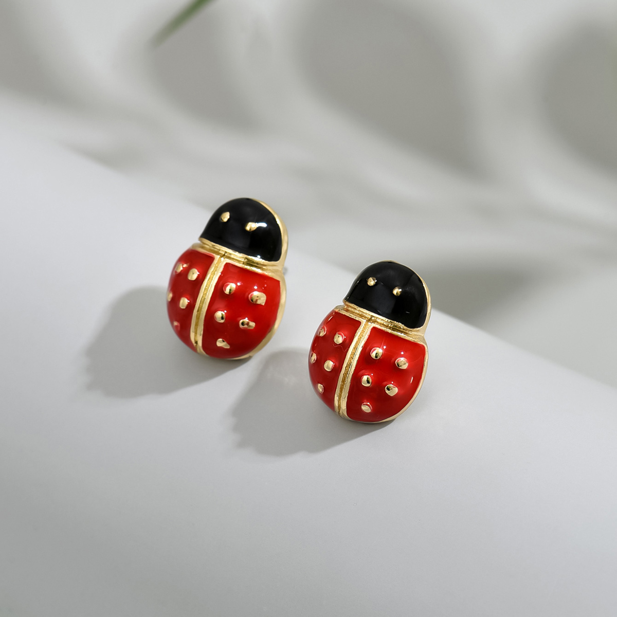 1 Pair Simple Style Classic Style Color Block Alloy Iron Ear Studs display picture 12