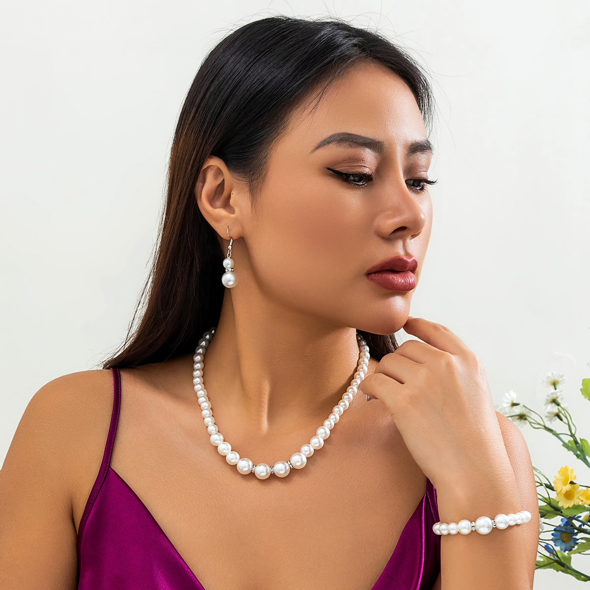 Elegant Geometrisch Künstliche Perle Legierung Perlen Inlay Strasssteine Frau Armbänder Ohrringe Halskette display picture 2