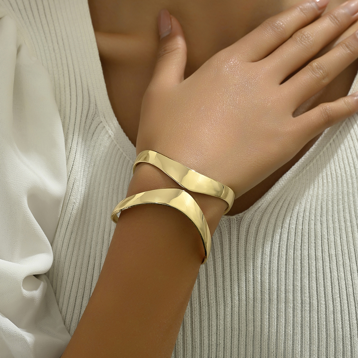 Style Simple Style Classique Couleur Unie Le Fer Femmes Bracelet display picture 7