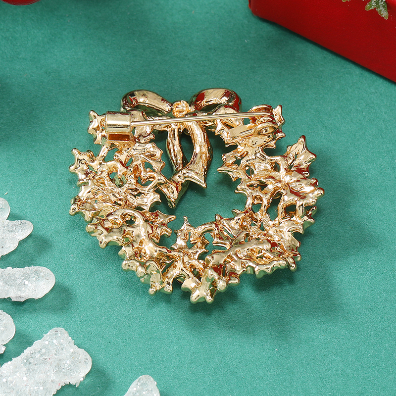 Christmas Bow Knot Bell Snowflake Alloy Plating Inlay Rhinestones Unisex Brooches 1 Piece display picture 7