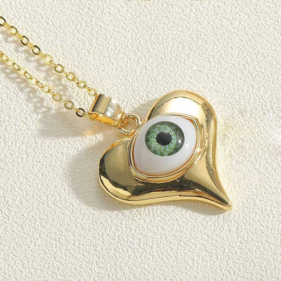 Simple Style Devil's Eye Heart Shape Copper Enamel Plating 14k Gold Plated Pendant Necklace display picture 3