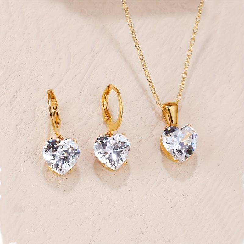 304 Stainless Steel Gold Plated Luxurious Simple Style Plating Inlay Heart Shape Zircon Necklace display picture 1