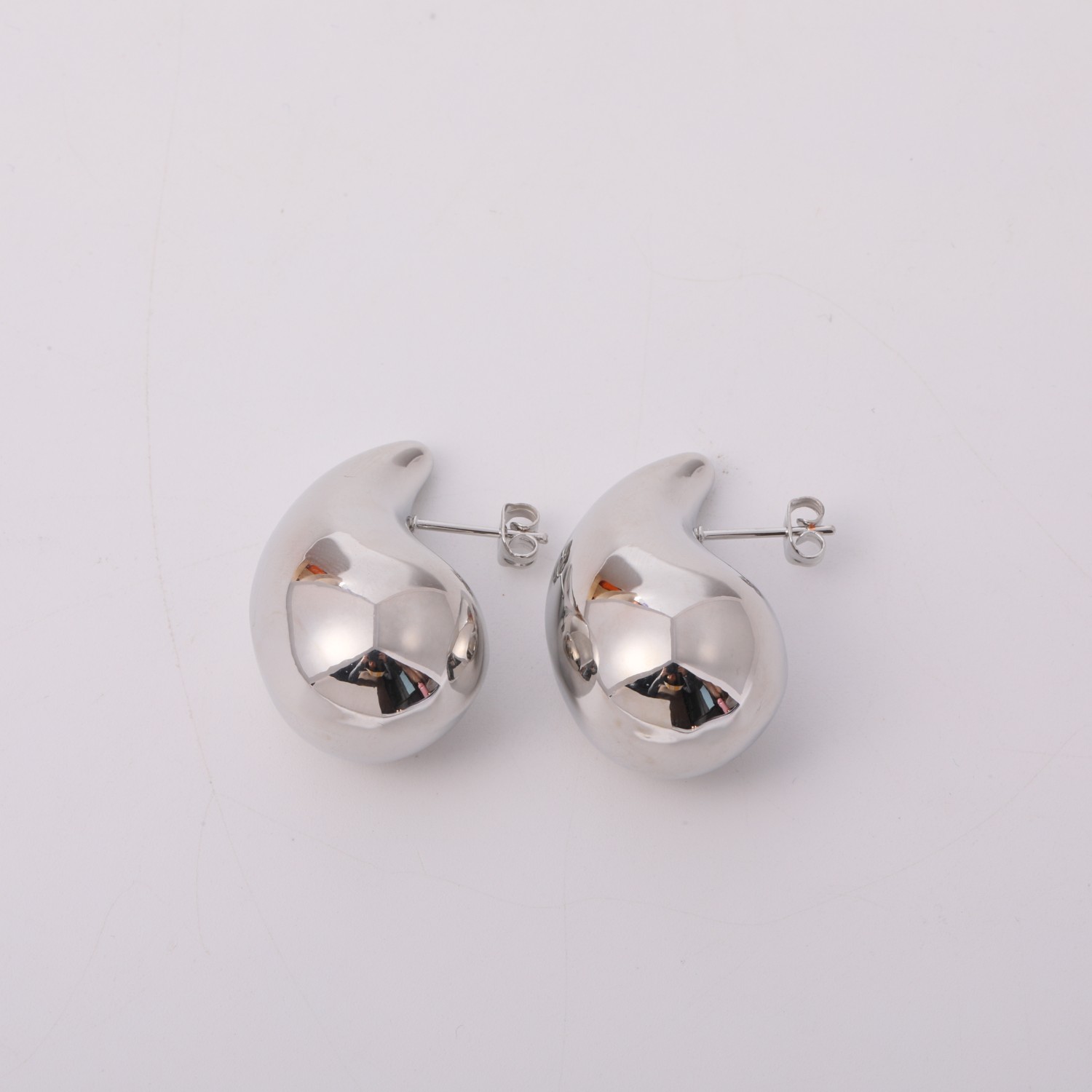 1 Pair Elegant Classic Style Water Droplets Plating Stainless Steel Aviation Pc Gold Plated Ear Studs display picture 1