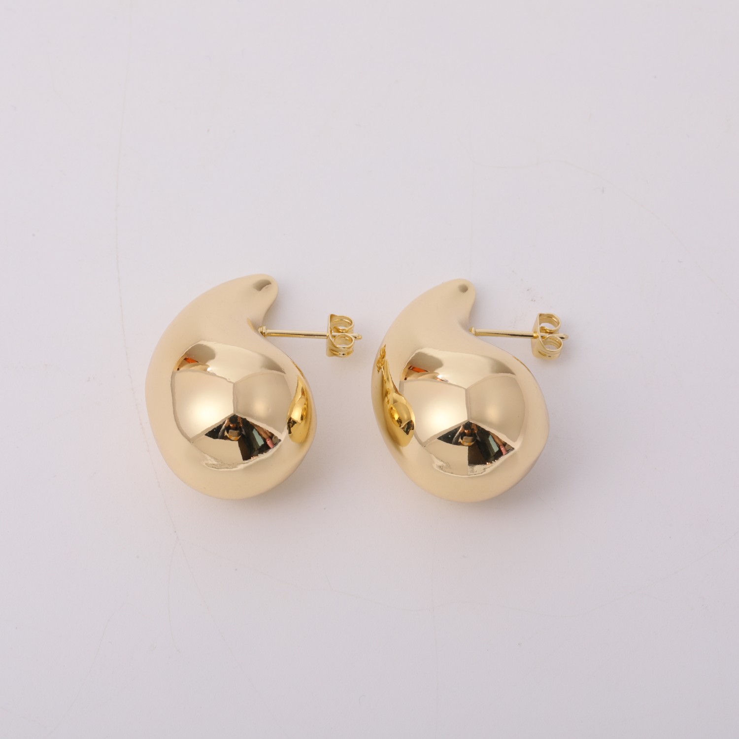 1 Pair Elegant Classic Style Water Droplets Plating Stainless Steel Aviation Pc Gold Plated Ear Studs display picture 4