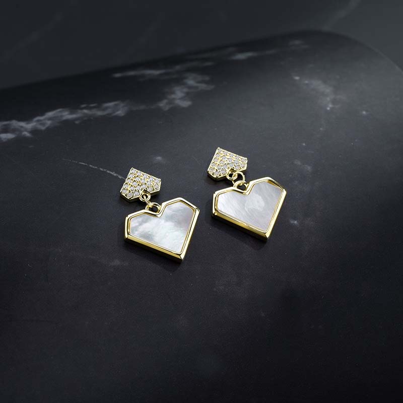 1 Pair Sweet Heart Shape Plating Copper Gold Plated Drop Earrings display picture 1