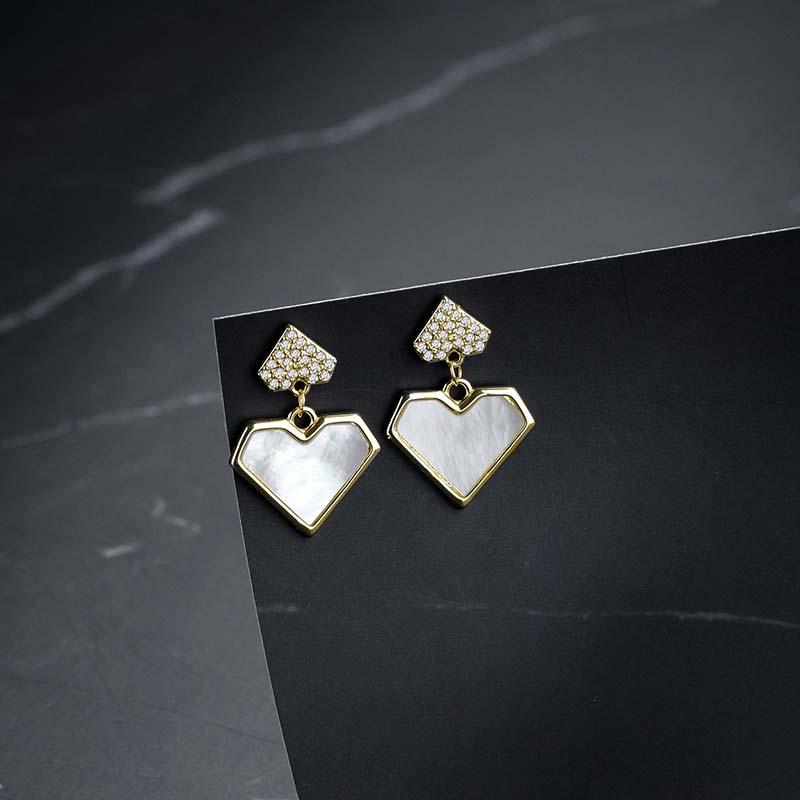 1 Pair Sweet Heart Shape Plating Copper Gold Plated Drop Earrings display picture 4