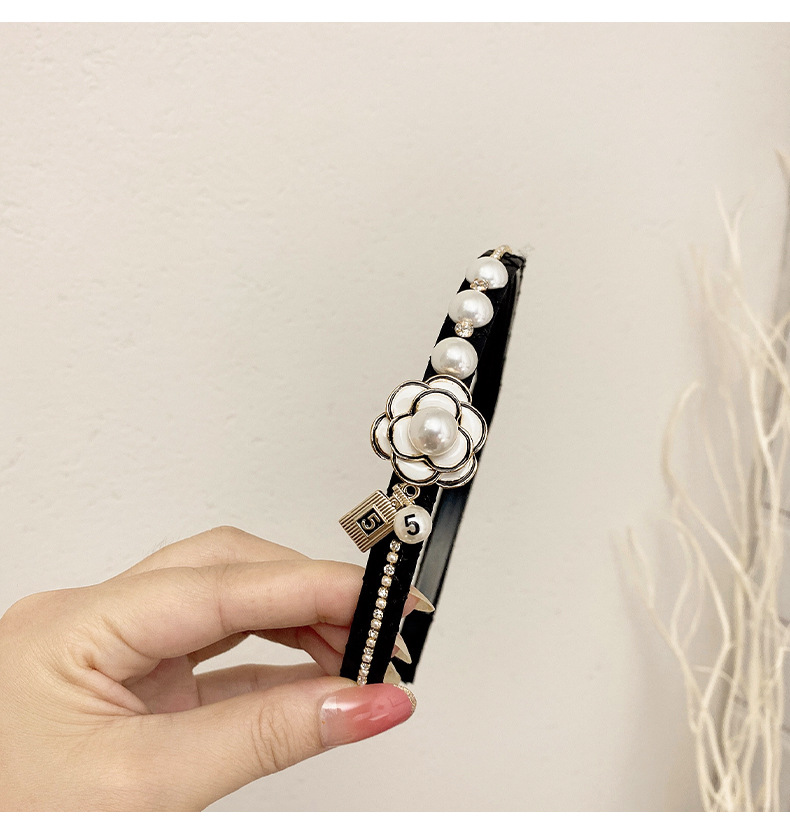 Women's Sweet Flower Alloy Inlay Artificial Pearls Rhinestones Hair Band display picture 4