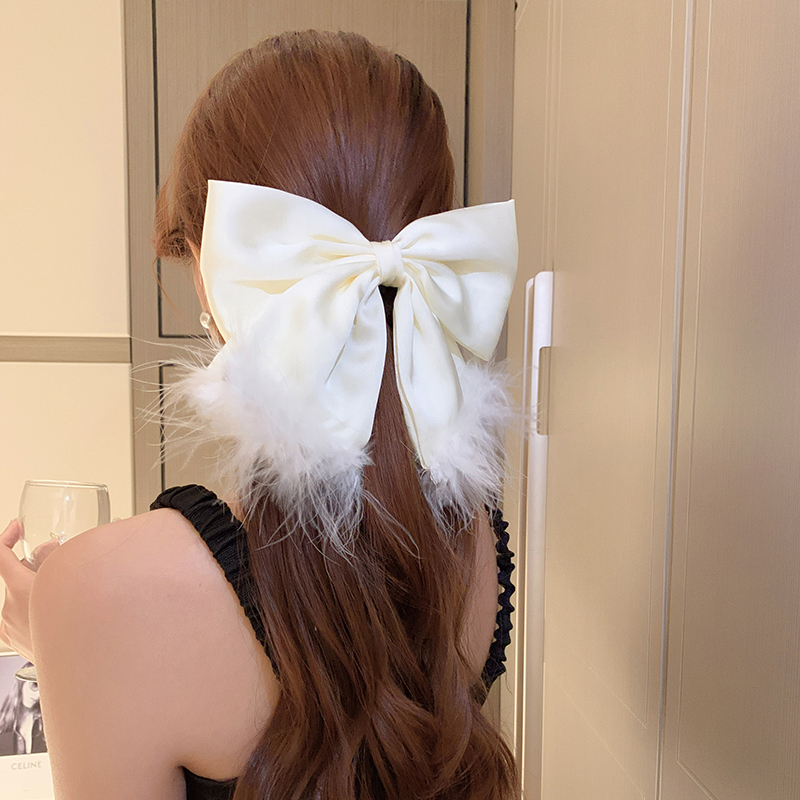 Women's Sweet Bow Knot Alloy Cloth Hair Clip display picture 1