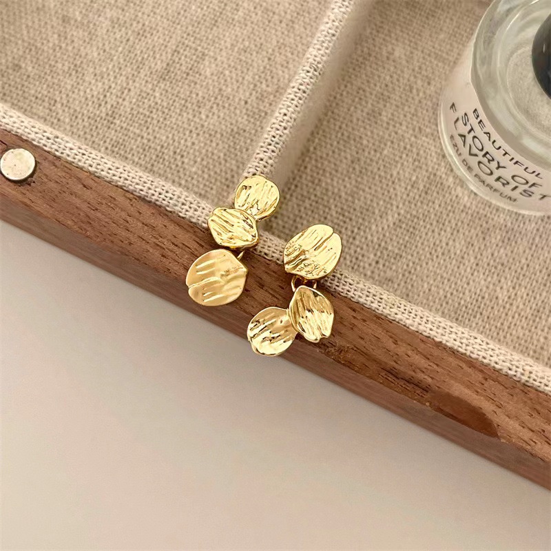 1 Pair Vintage Style Simple Style Solid Color Plating Alloy Gold Plated Ear Studs display picture 3