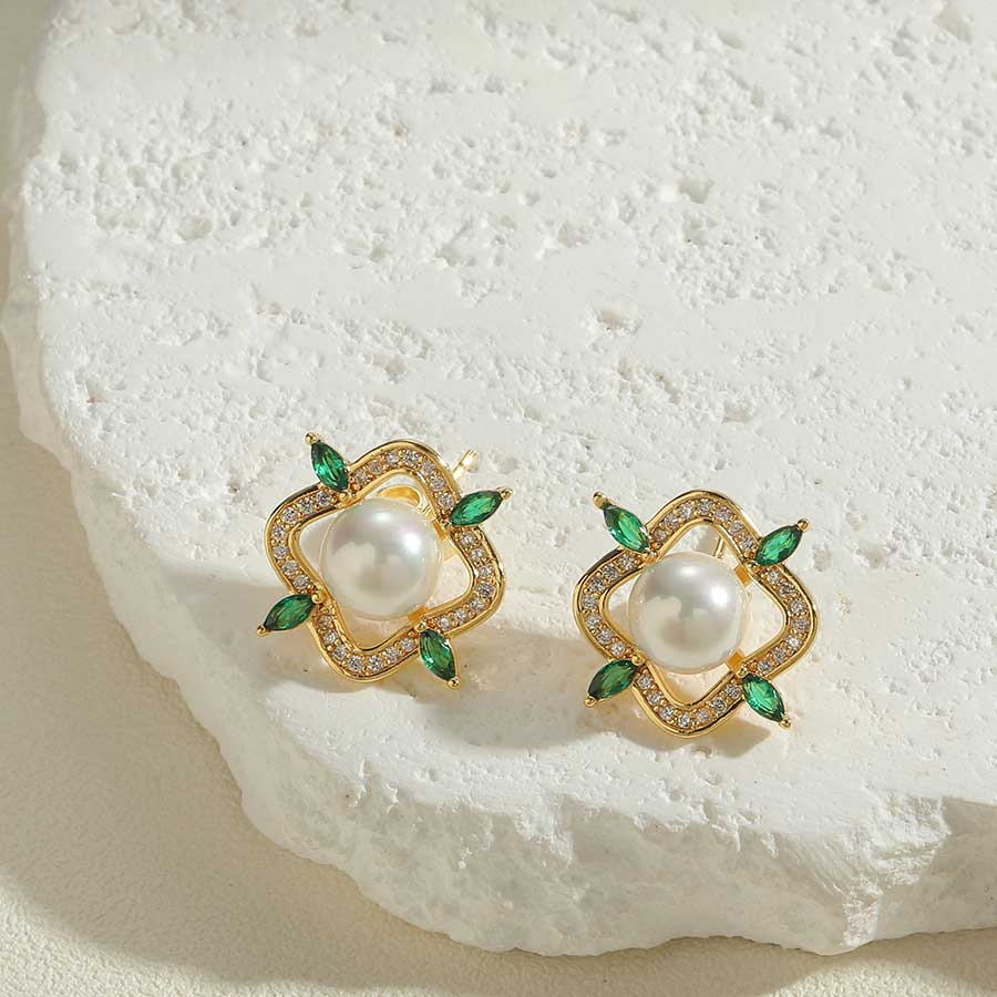 1 Pair Ig Style Simple Style Geometric Plating Inlay Copper Pearl Zircon 14k Gold Plated Earrings display picture 2