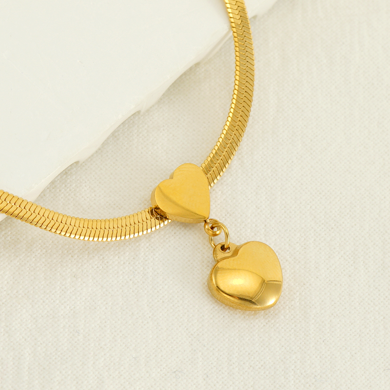 304 Stainless Steel 18K Gold Plated IG Style Simple Style Plating Heart Shape Pendant Necklace display picture 2
