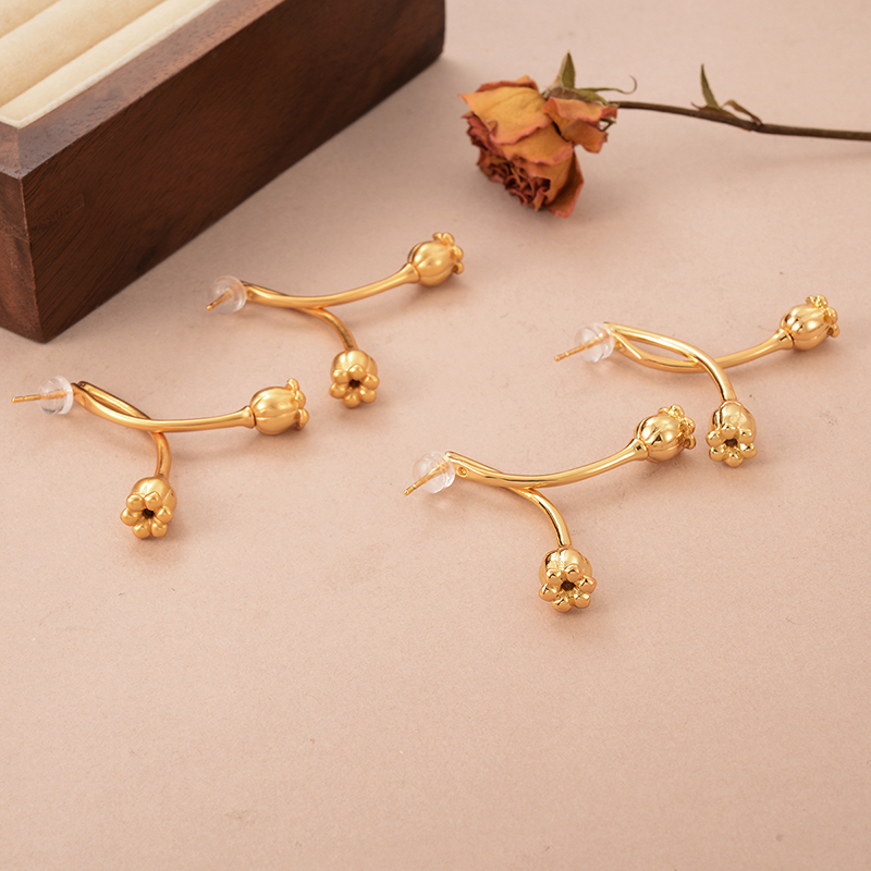 1 Pair Ig Style Fairy Style Simple Style Flower Plating Copper 18k Gold Plated Ear Studs display picture 1