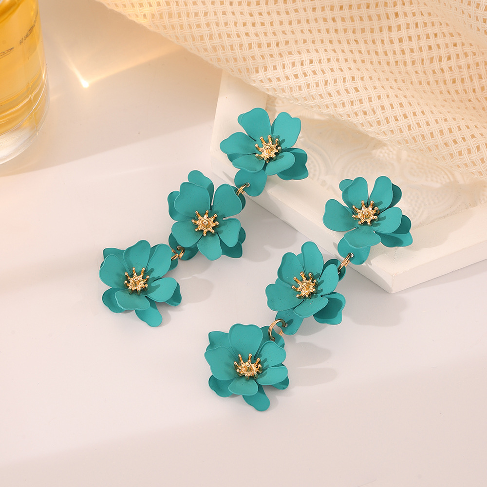1 Pair Sweet Flower Stoving Varnish Metal Drop Earrings display picture 5