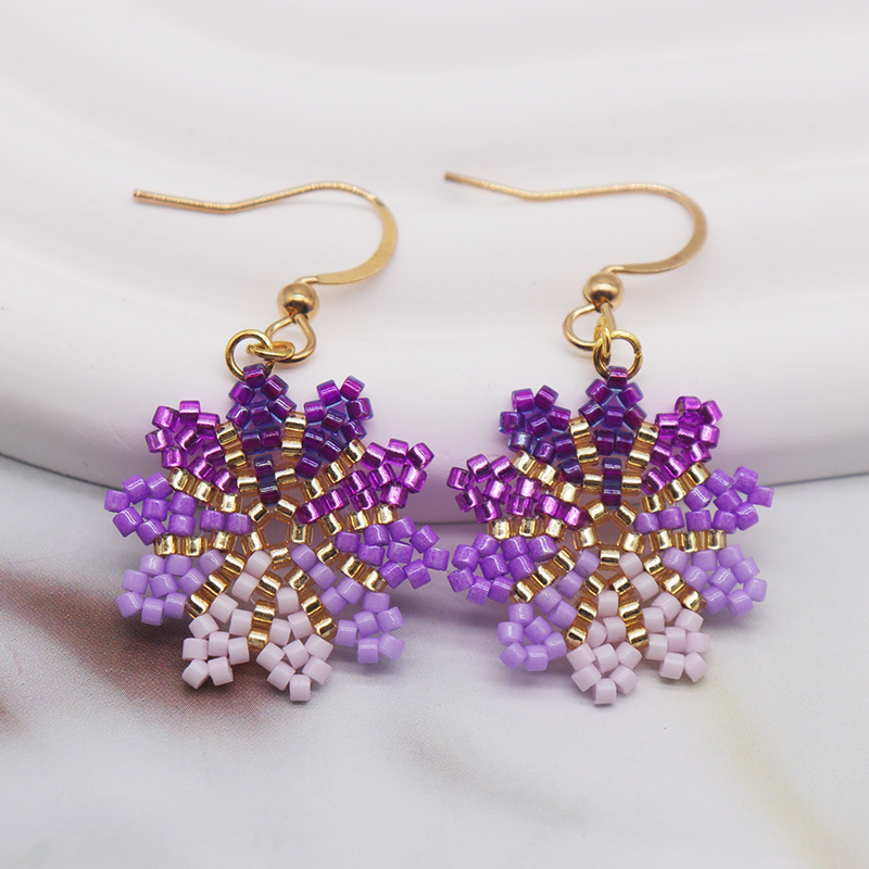 1 Pair Simple Style Classic Style Snowflake Handmade Plating Glass Gold Plated Drop Earrings display picture 3