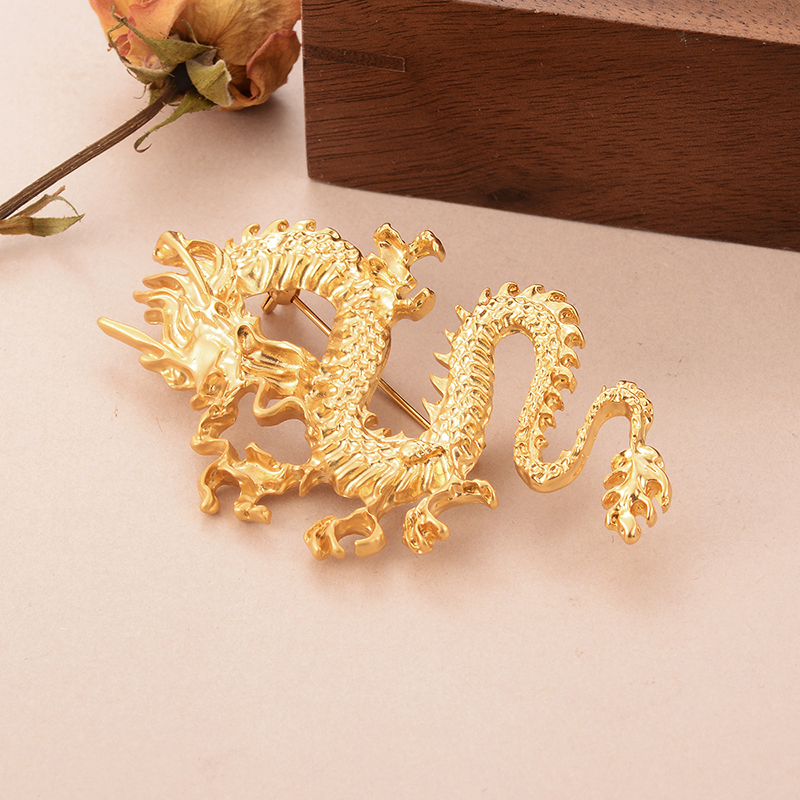 Chinoiserie Formal Modern Style Dragon Copper Plating Carving Unisex Brooches 1 Piece display picture 4