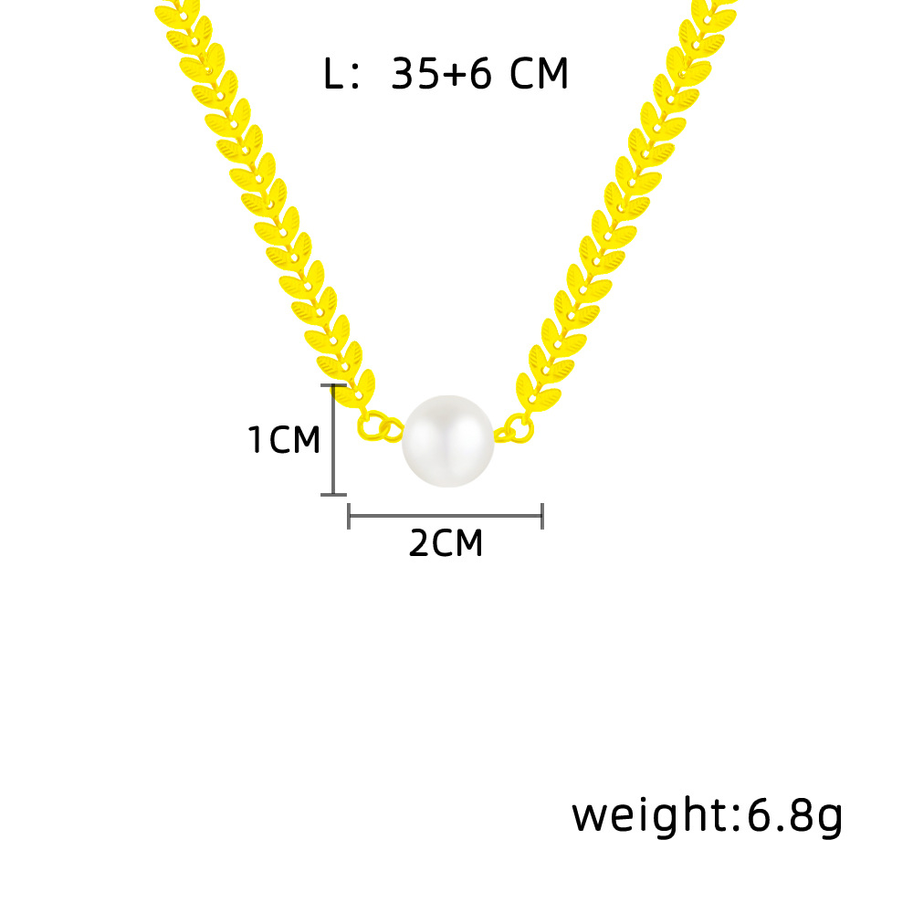 Basic Geometric Mother Pearl Shellfish Titanium Steel Pendant Necklace display picture 3