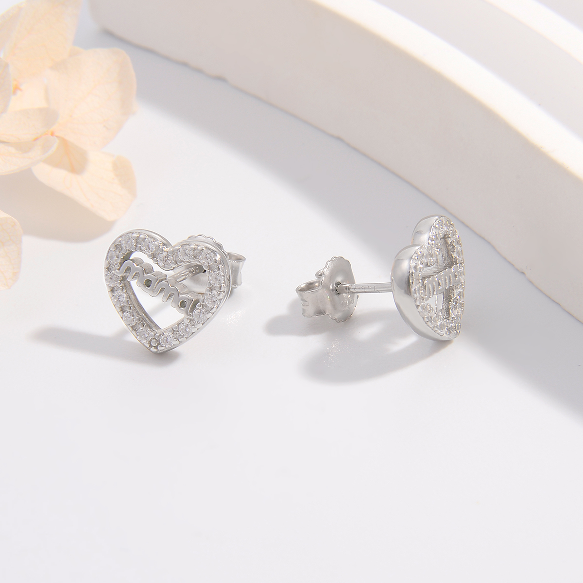 1 Pair Simple Style Letter Heart Shape Plating Hollow Out Inlay Sterling Silver Zircon White Gold Plated Rhodium Plated Ear Studs display picture 2