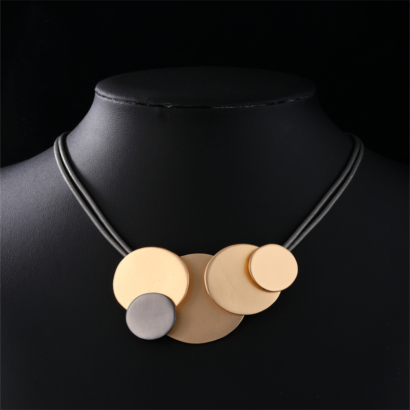 Elegant Exaggerated Geometric 304 Stainless Steel Zinc Alloy Plating K Gold Plated Rhodium Plated Women's Necklace display picture 3