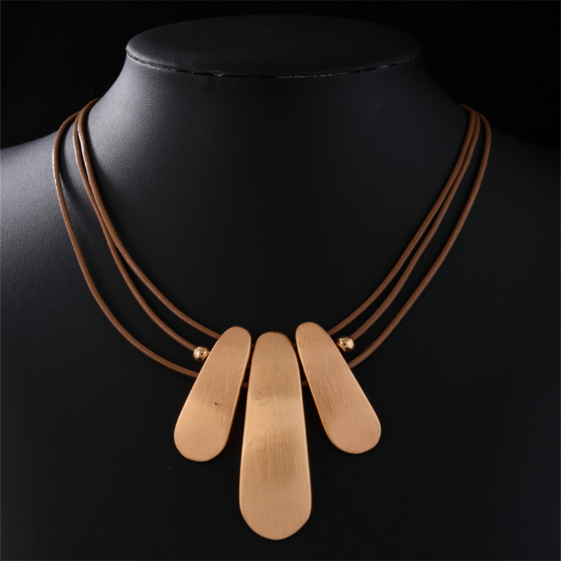Elegant Exaggerated Geometric 304 Stainless Steel Zinc Alloy Plating K Gold Plated Rhodium Plated Women's Necklace display picture 4