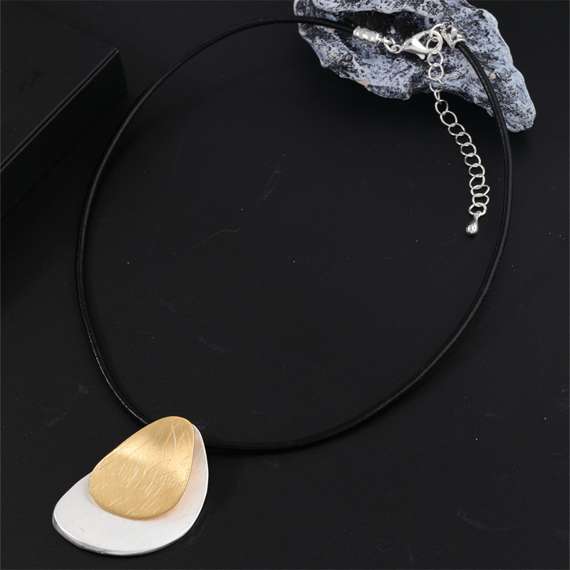 Elegant Exaggerated Geometric 304 Stainless Steel Zinc Alloy Plating K Gold Plated Rhodium Plated Women's Necklace display picture 10