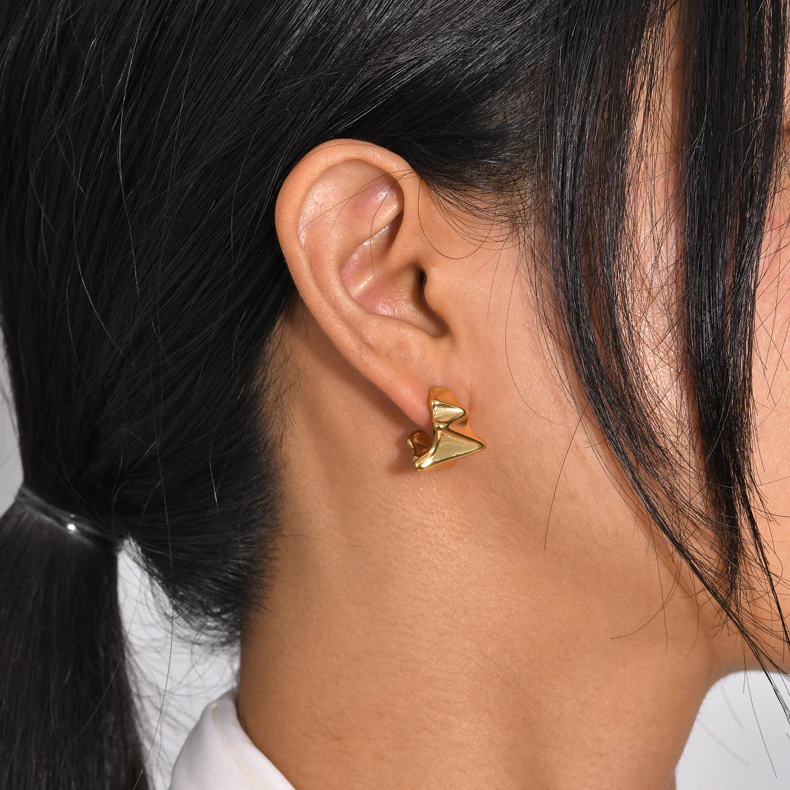 1 Pair Simple Style Solid Color Plating 201 Stainless Steel Gold Plated Ear Studs display picture 2