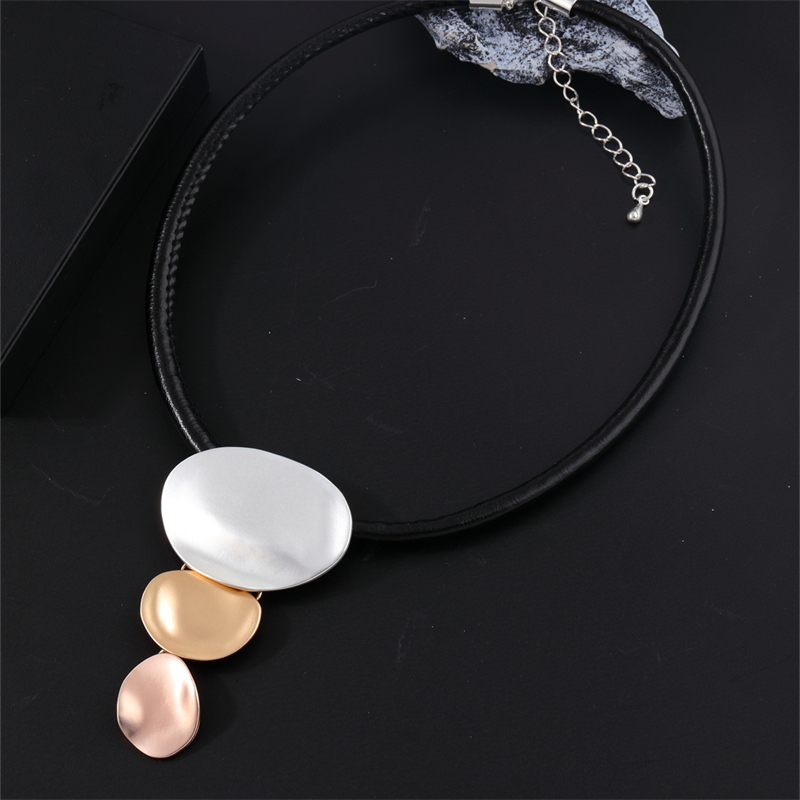 Glam Exaggerated Geometric Zinc Alloy Plating K Gold Plated Rhodium Plated Women's Necklace display picture 17