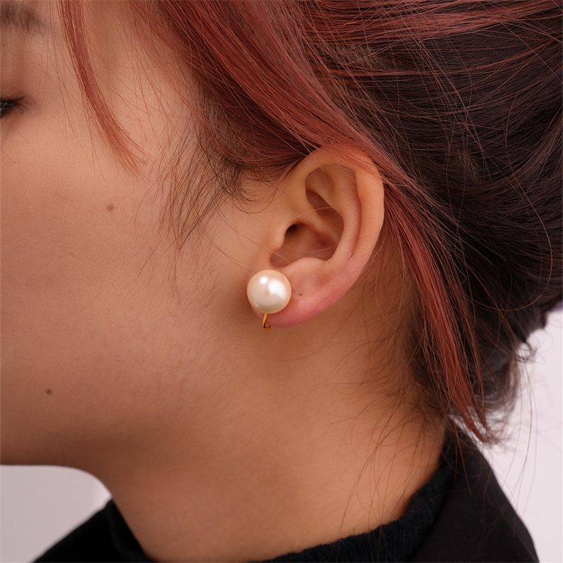 1 Pair Ig Style Elegant Simple Style Geometric Epoxy Plating Inlay Copper Pearl Ear Cuffs display picture 10