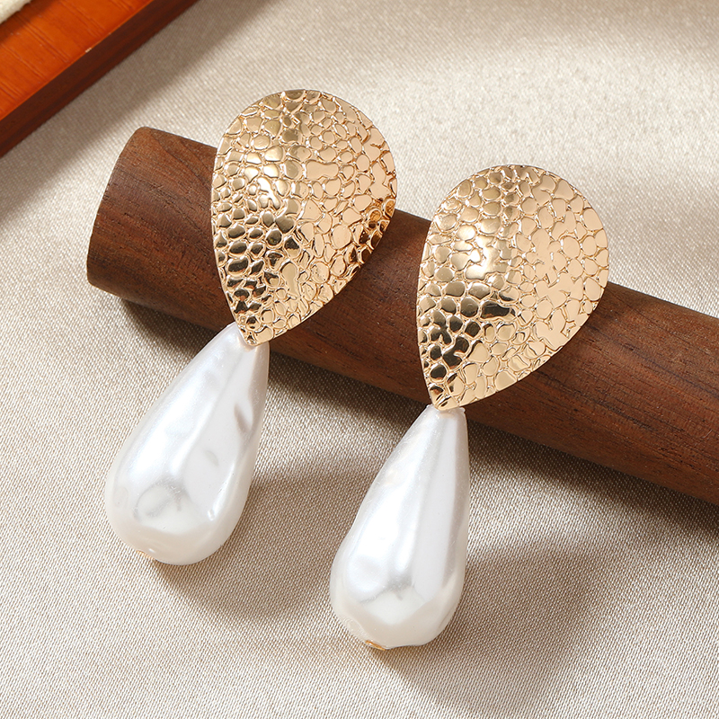 1 Pair Luxurious Wedding Bridal Water Droplets Plating Inlay Alloy Artificial Pearls Gold Plated Drop Earrings display picture 3