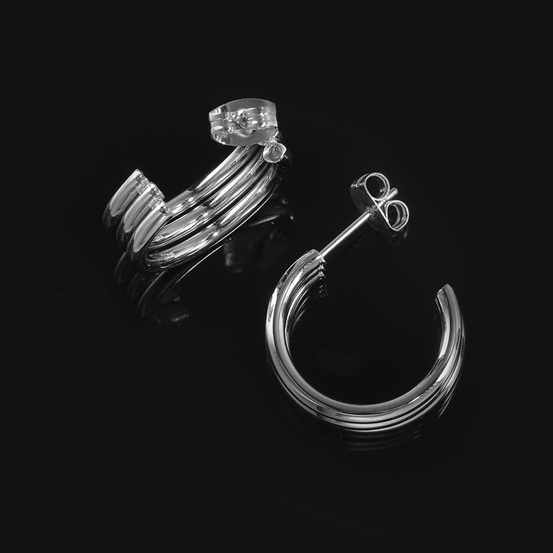 1 Pair Simple Style Classic Style Solid Color Polishing Stainless Steel Ear Studs display picture 4