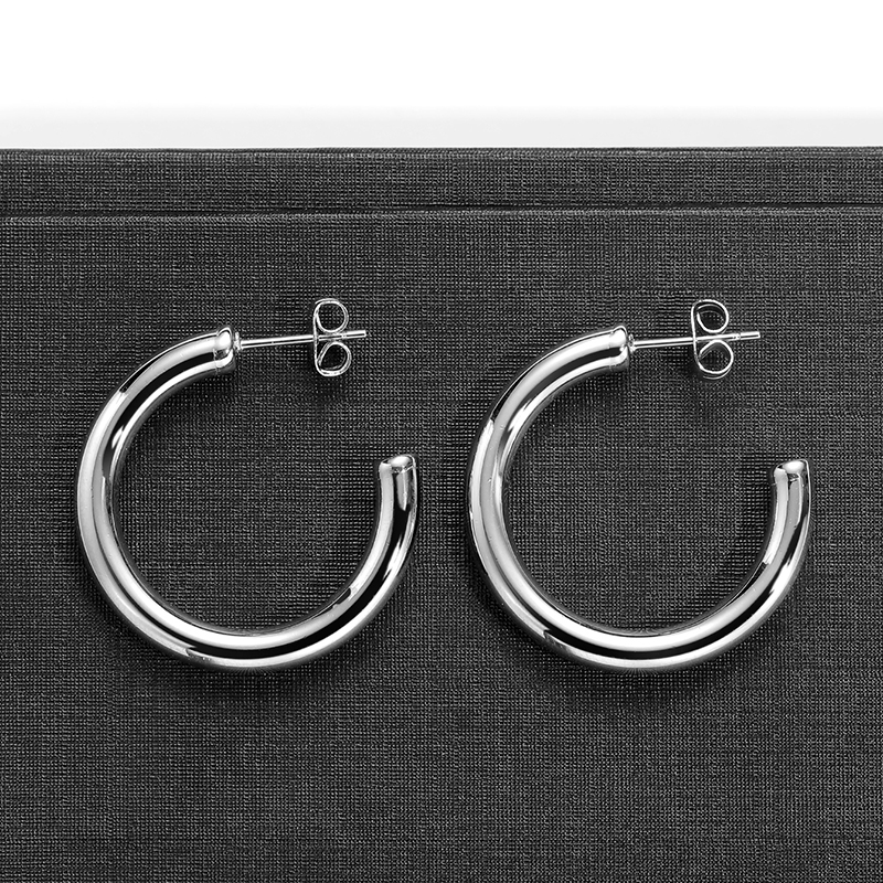 1 Pair Simple Style Classic Style Solid Color Polishing Stainless Steel Ear Studs display picture 6