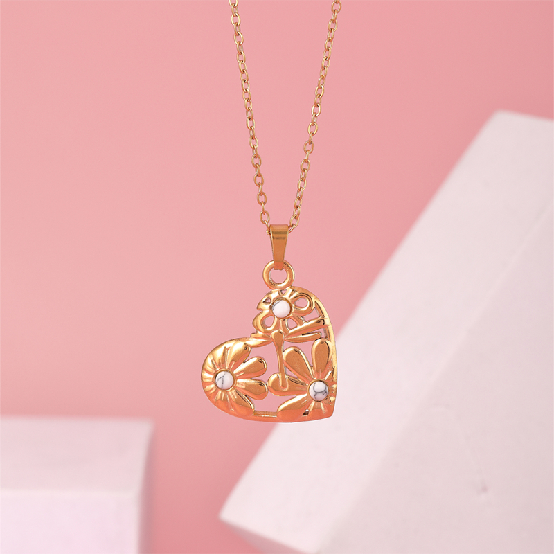 304 Stainless Steel K Gold Plated IG Style Simple Style Plating Inlay Heart Shape Turquoise Necklace Pendant display picture 13