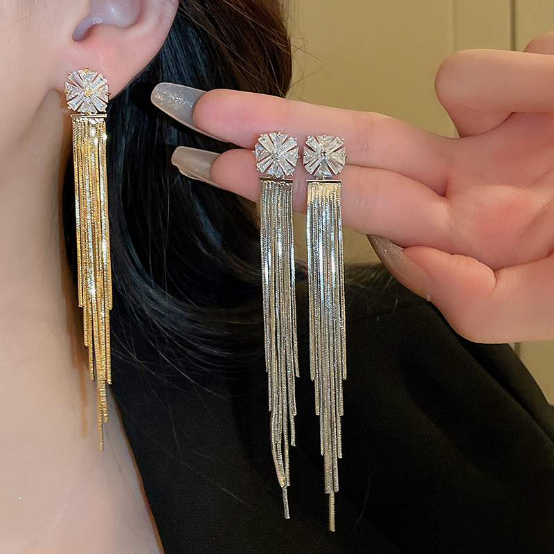 1 Pair Elegant Glam Tassel Plating Inlay Copper Zircon Drop Earrings display picture 3