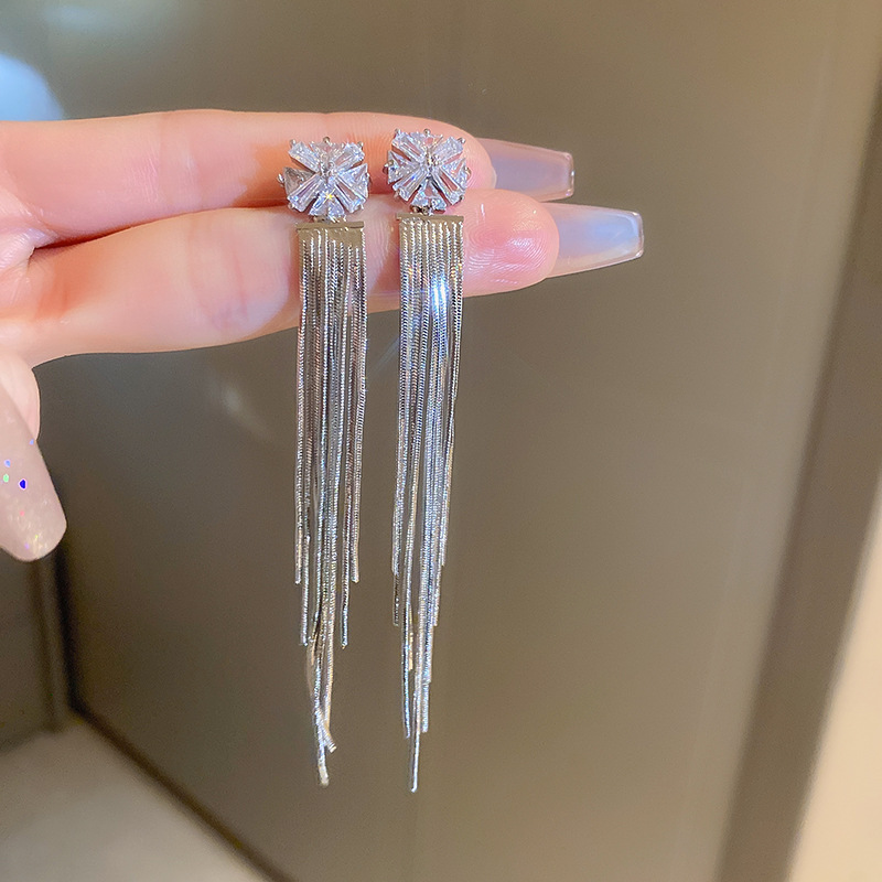 1 Pair Elegant Glam Tassel Plating Inlay Copper Zircon Drop Earrings display picture 2