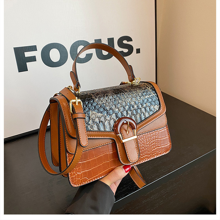 Frau Klein Pu-leder Farbblock Vintage-stil Klassischer Stil Quadrat Flip-cover Handtasche display picture 3