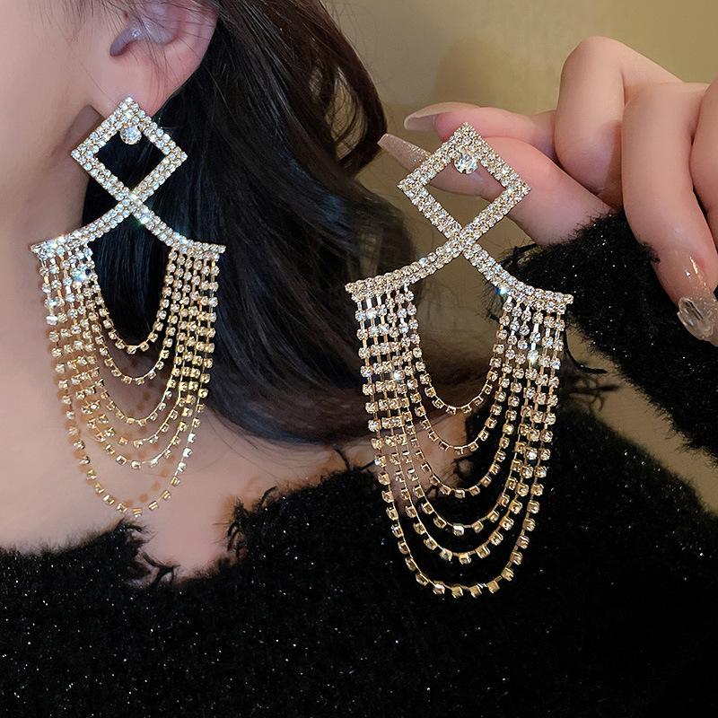 1 Pair Elegant Solid Color Plating Inlay Alloy Artificial Rhinestones Drop Earrings display picture 4