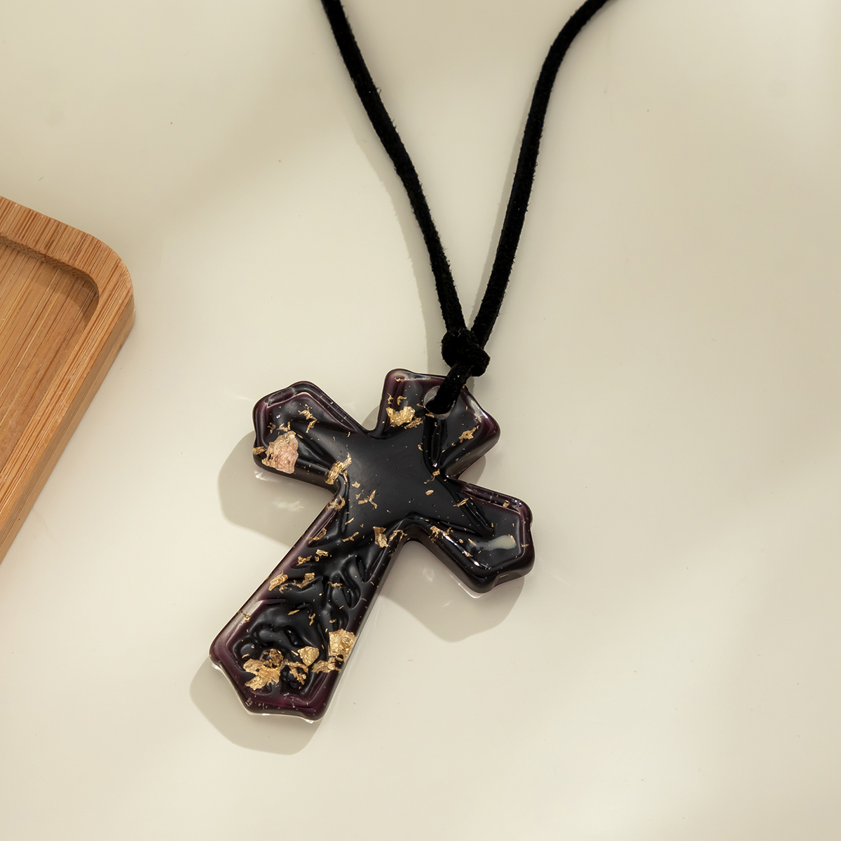 Casual Retro Simple Style Irregular Cross Resin Layered Women's Charms display picture 4