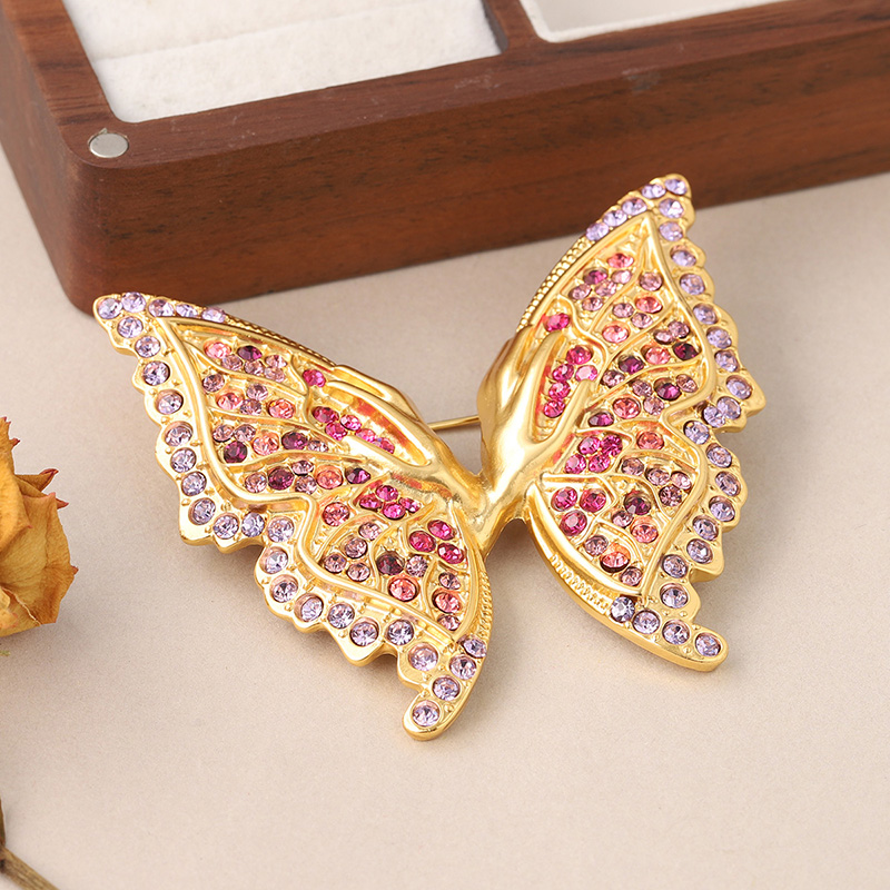 Elegant Vintage Style Sweet Butterfly Copper Plating Inlay Rhinestones Women's Brooches 1 Piece display picture 1